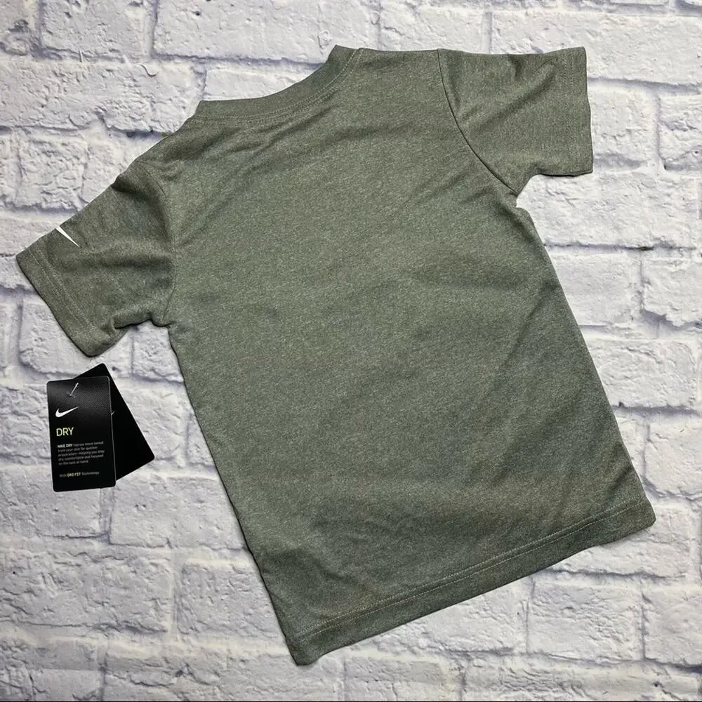 NEW Nike Dri-Fit, Athletic Cut Tee in Grey